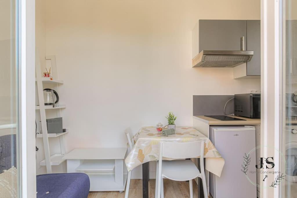 Le Paisible - Proximite Metro A Apartment Villeurbanne